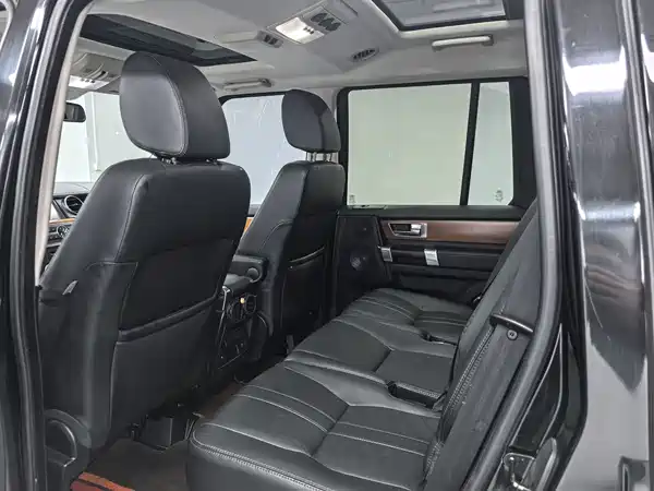 Land Rover Discovery 2011