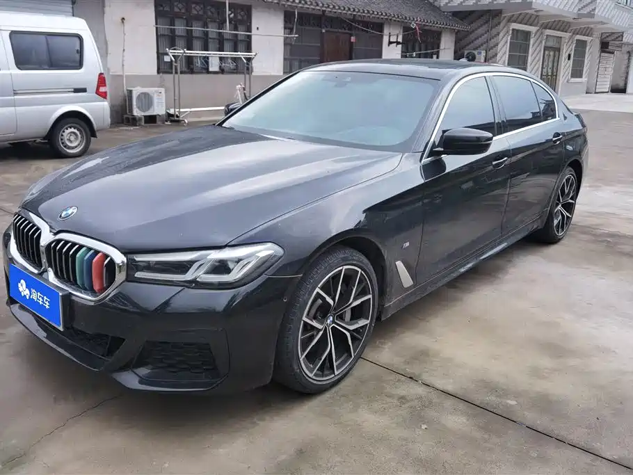 BMW 5 Series 2021 — фото 1