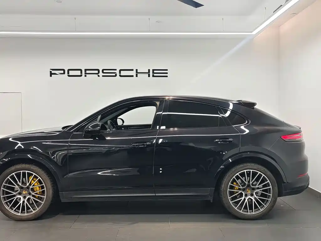 Porsche Cayenne 2023 — фото 3