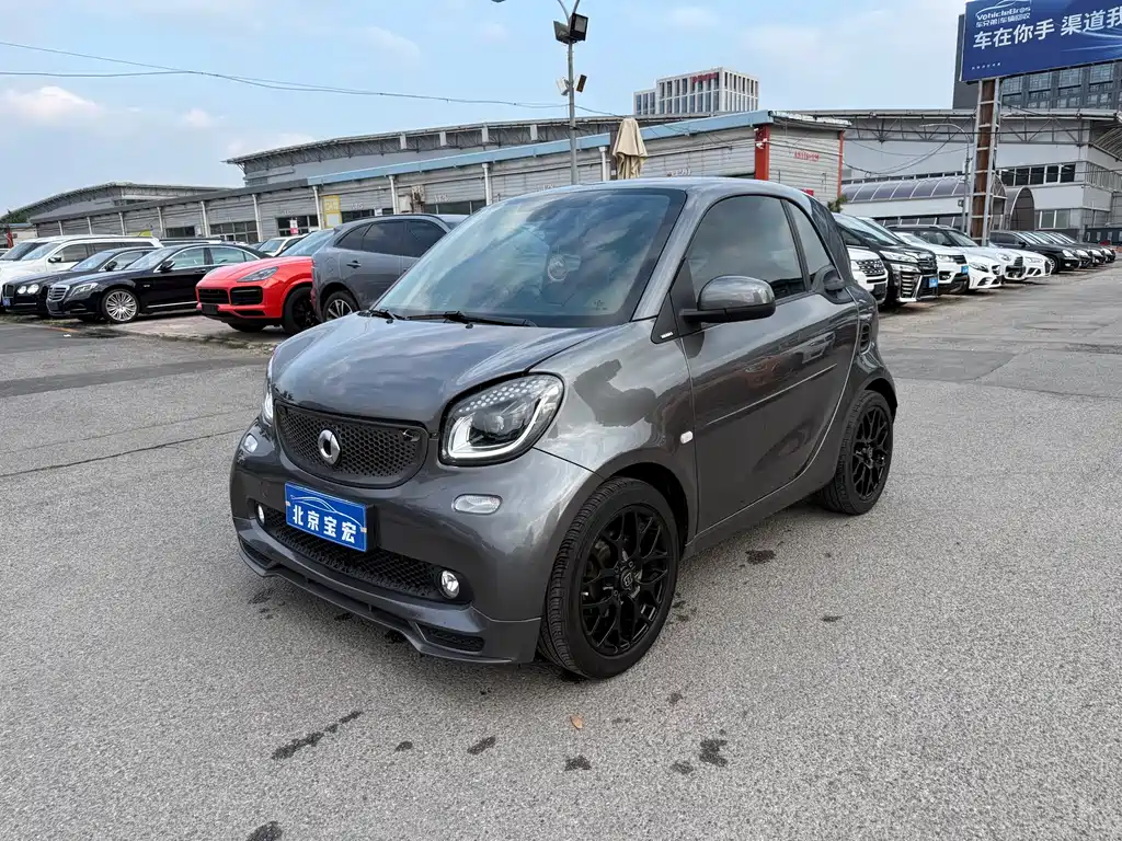 smart Fortwo 2018 — фото 1