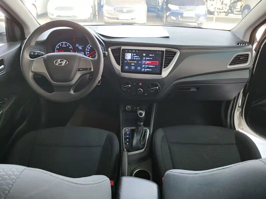 Hyundai Verna 2019 — фото 10