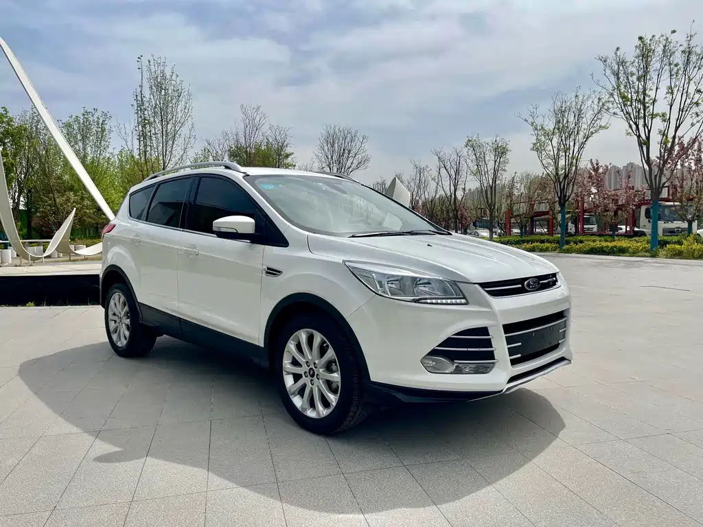 Ford Kuga 2016 — фото 3