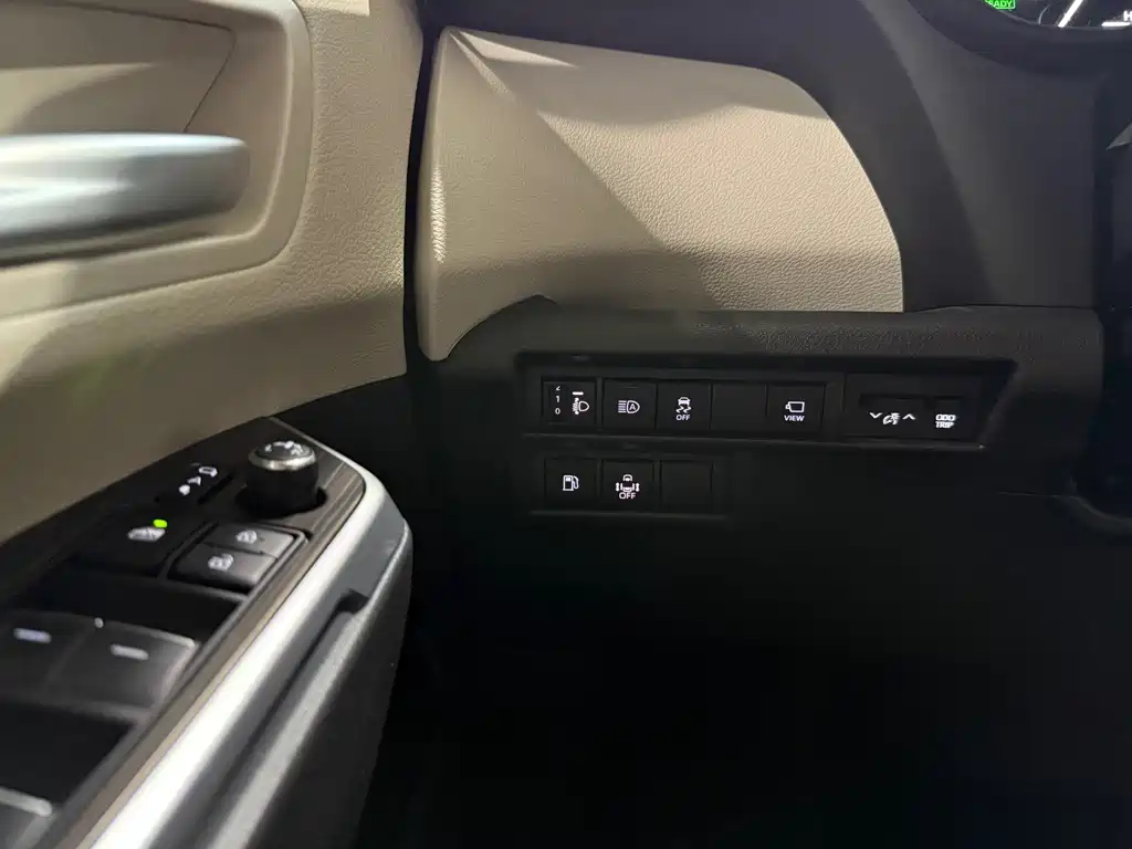 Toyota Sienna 2025 — фото 16