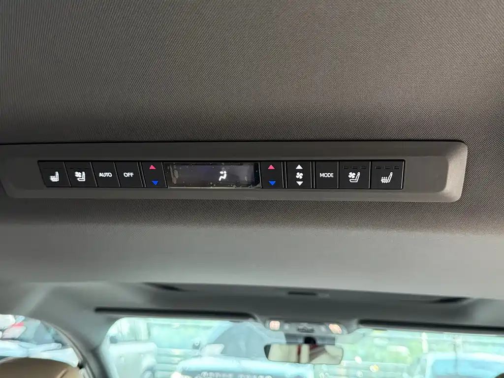 Toyota Sienna 2025 — фото 21