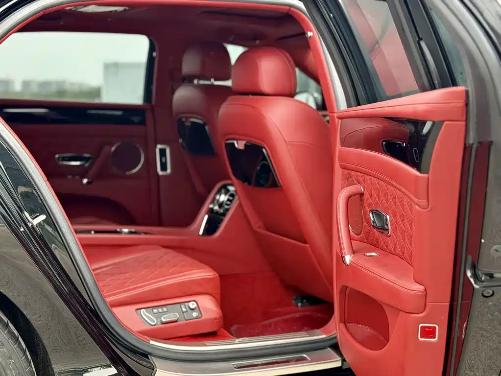 Bentley Flying Spur 2019 — фото 9