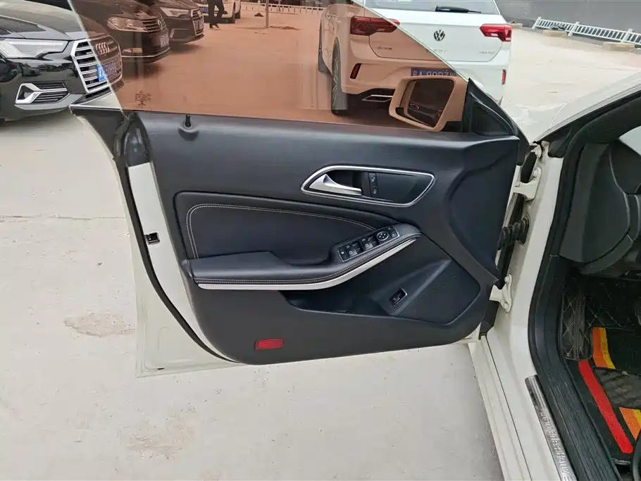 Mercedes-Benz CLA 2016