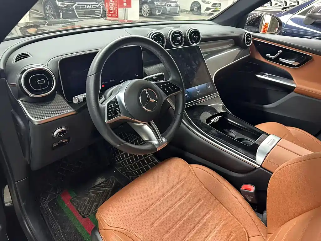 Mercedes-Benz GLC 2023