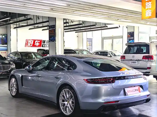 Porsche Panamera 2019