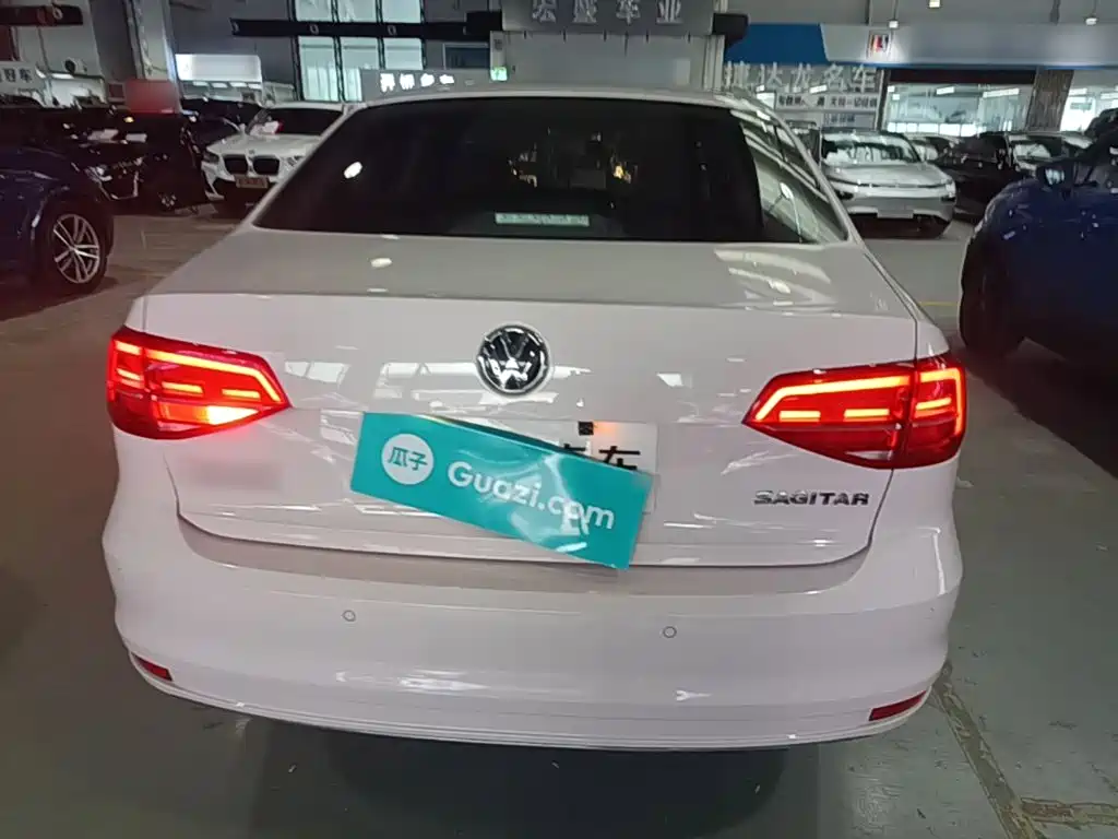 Volkswagen Sagitar 2017