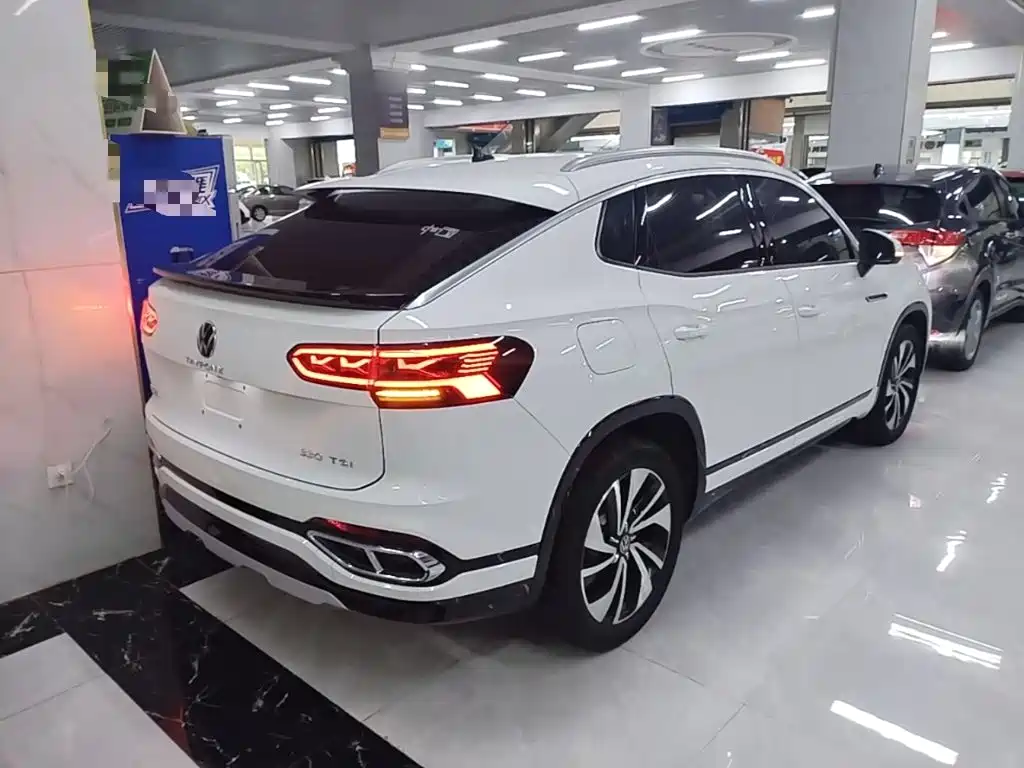 Volkswagen X 2022
