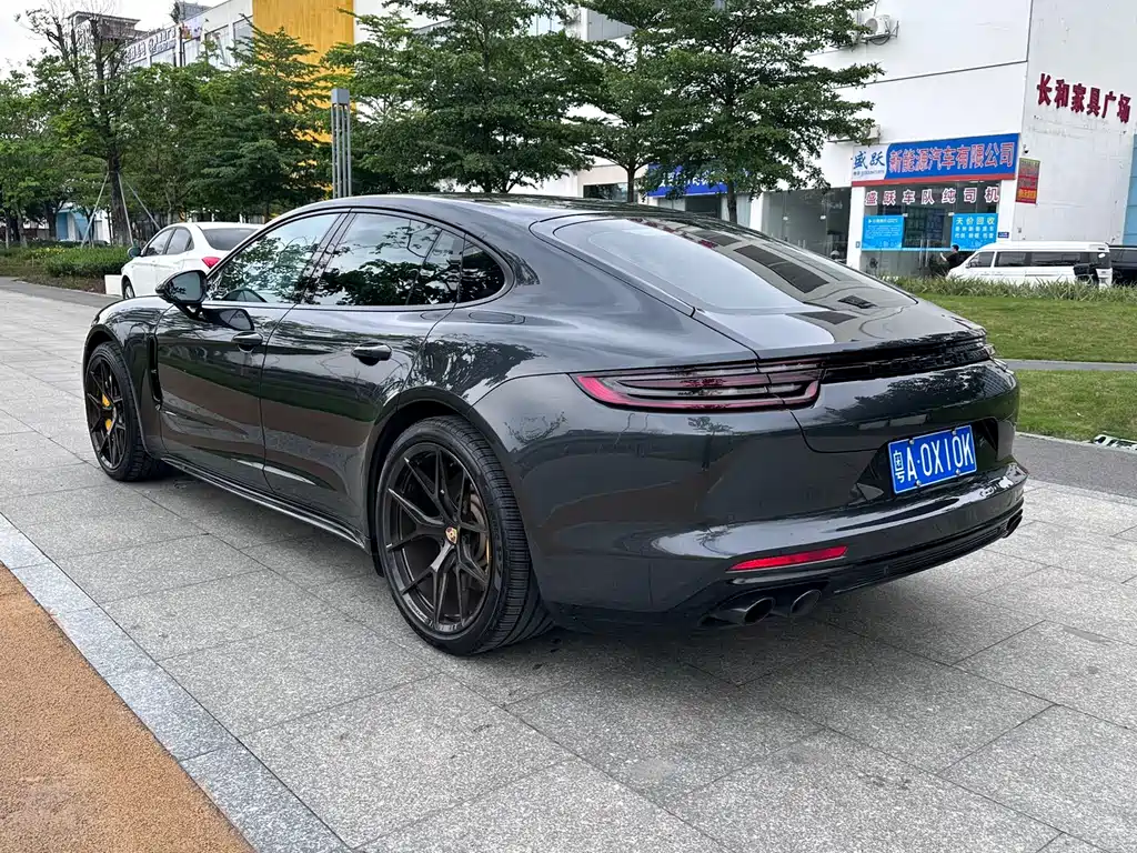 Porsche Panamera 2019 — фото 7