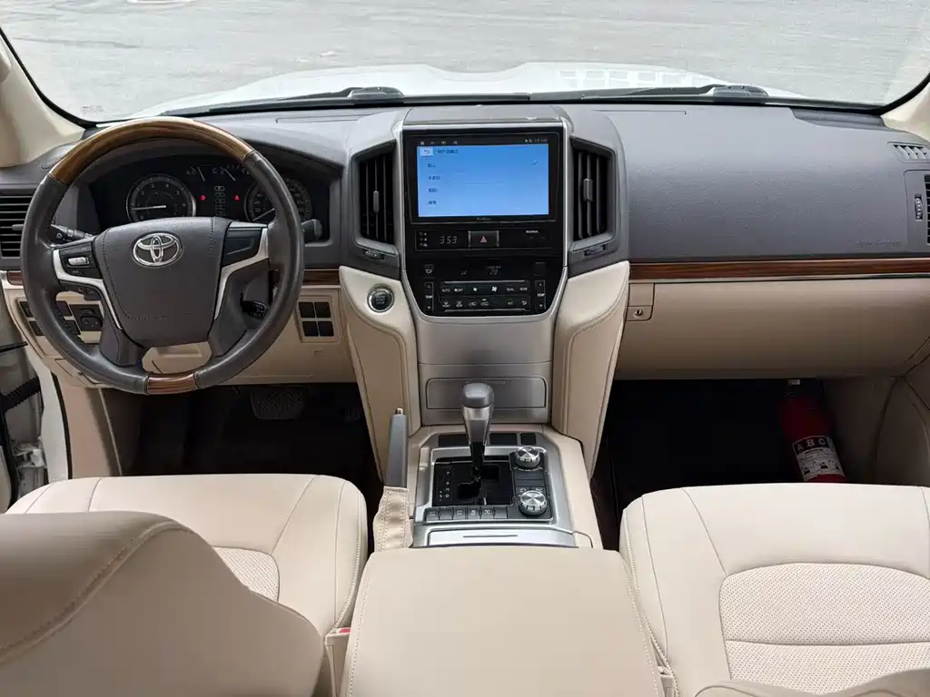 Toyota Land Cruiser 2019 — фото 6