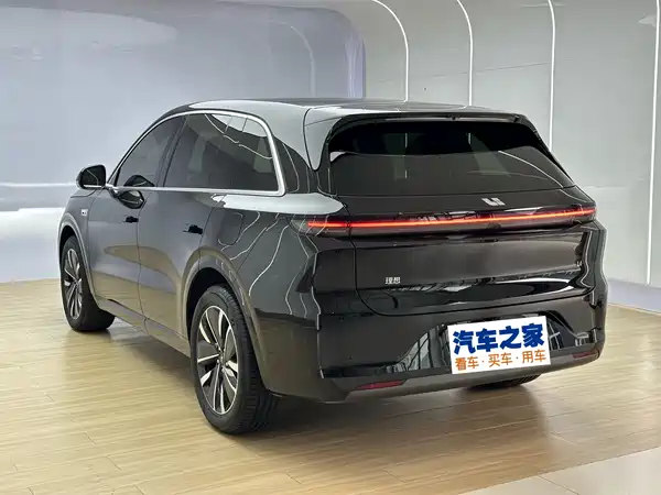 Li Auto L6 2026