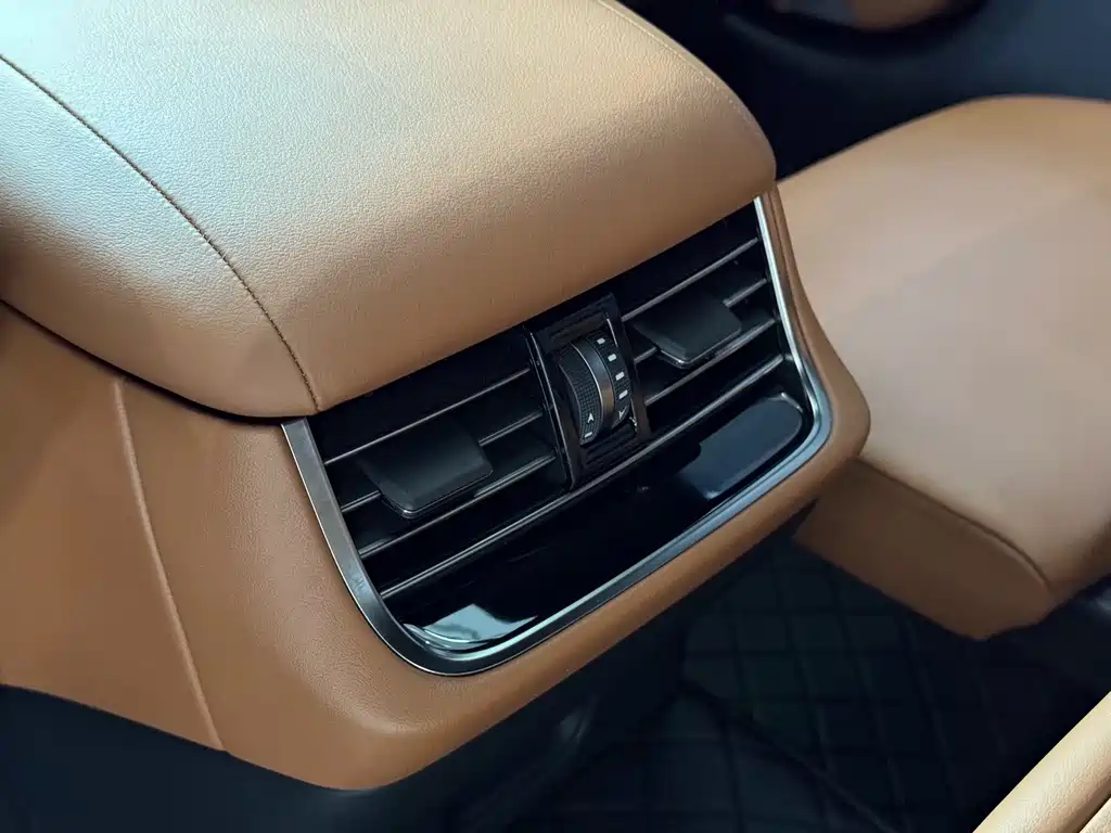 Lexus LS 2021 — фото 14