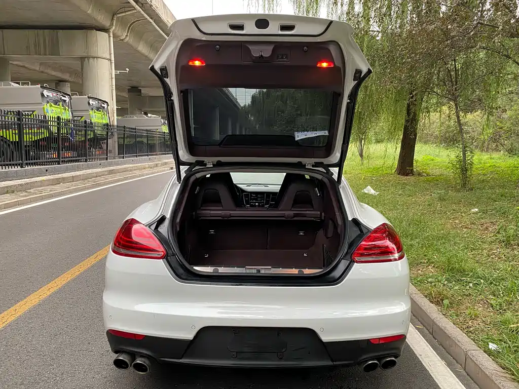 Porsche Panamera 2016 — фото 10