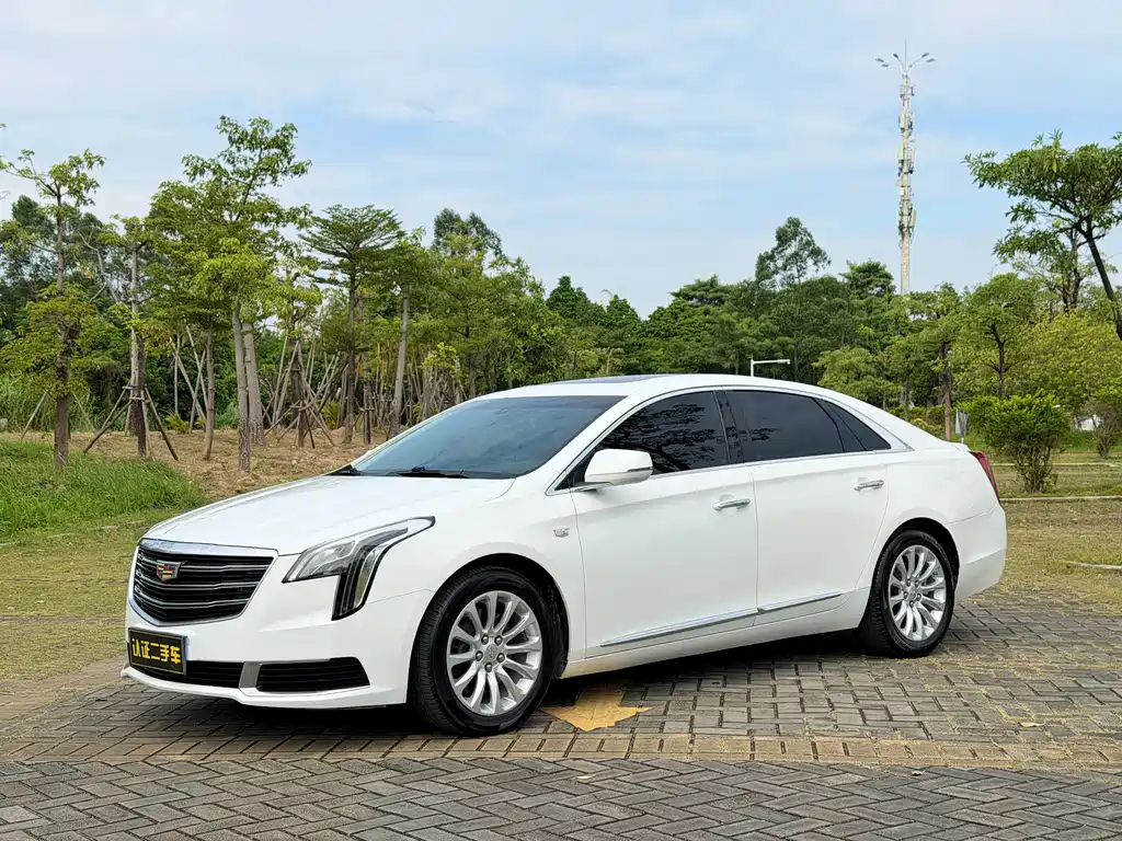Cadillac XTS 2019 — фото 1