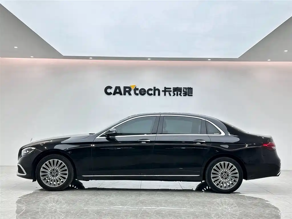 Mercedes-Benz E-Class 2023 — фото 2
