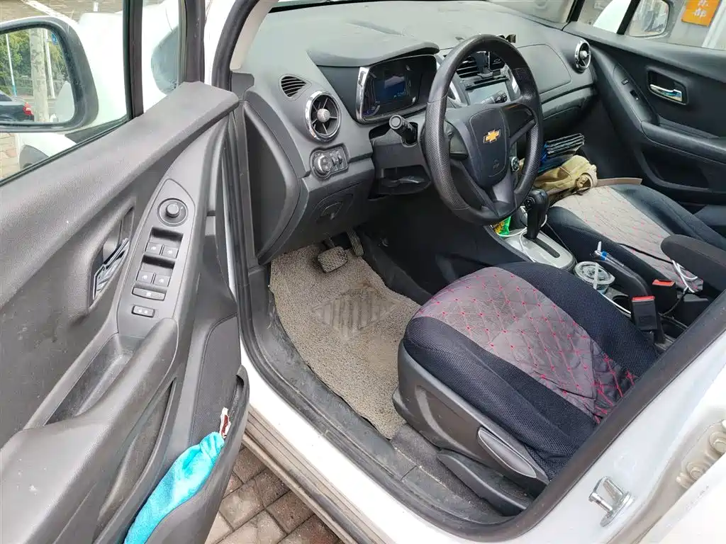 Chevrolet Trax 2015 — фото 16