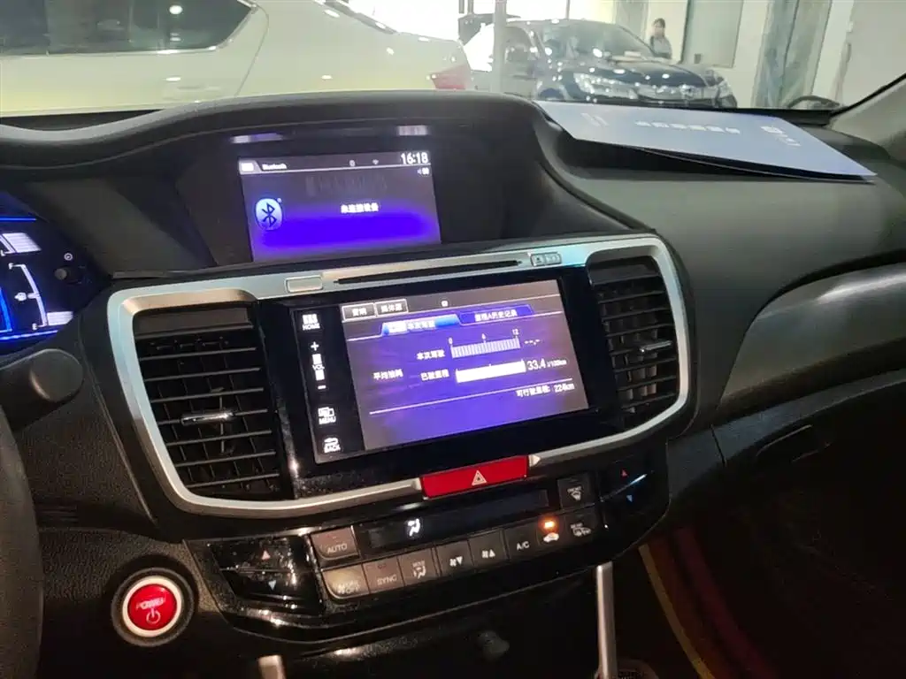 Honda Accord 2018 — фото 13