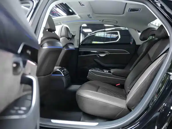 Audi A8 2021