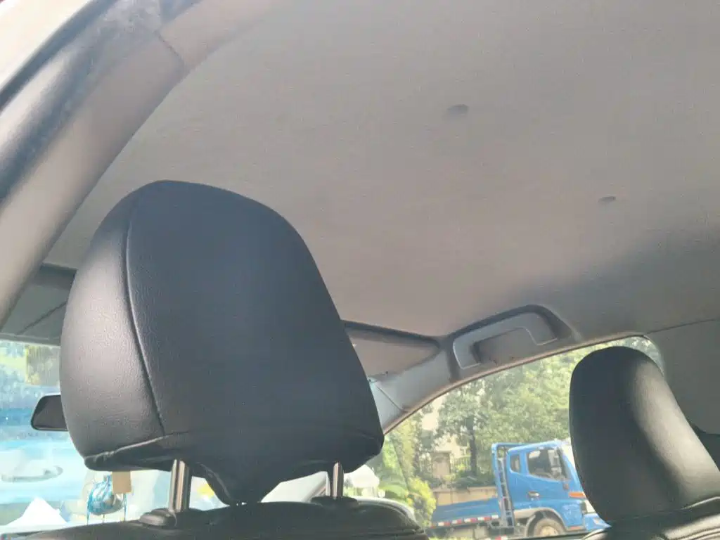 Toyota Yaris L 2017 — фото 14