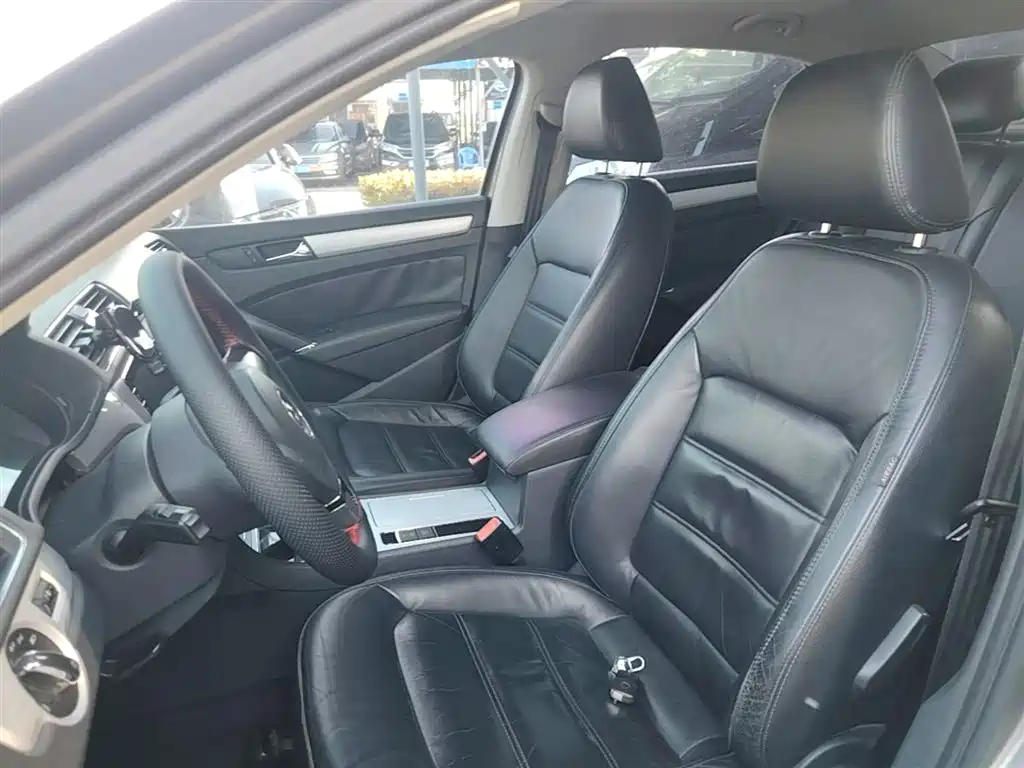Volkswagen Passat 2015 — фото 15