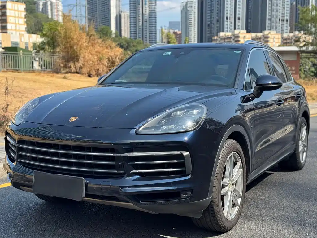 Porsche Cayenne 2018 — фото 1