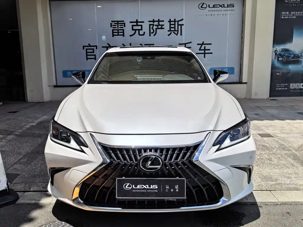 Lexus ES 2023 — фото 2