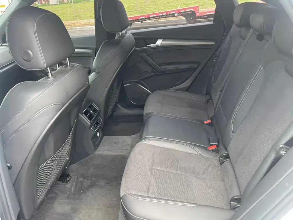 Audi Q5L Sportback 2021