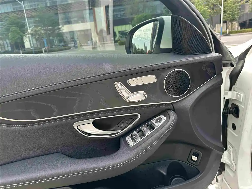 Mercedes-Benz C-Class 2018 — фото 13