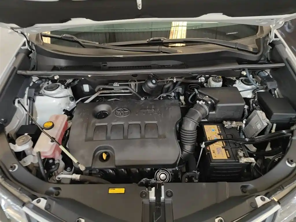 Toyota RAV4 2015 — фото 20