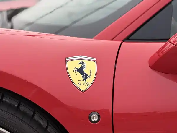 Ferrari F8 2019