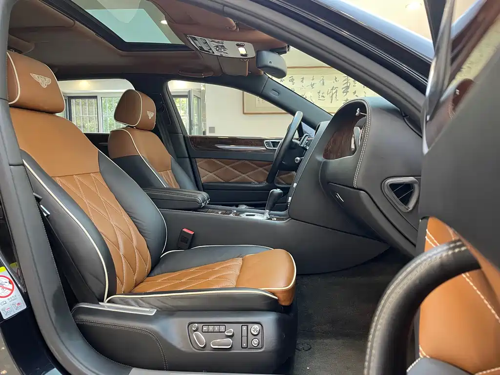 Bentley Flying Spur 2012 — фото 11