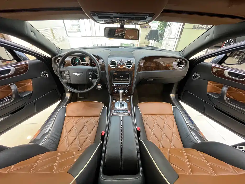 Bentley Flying Spur 2012 — фото 20