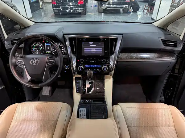 Toyota Vellfire 2019