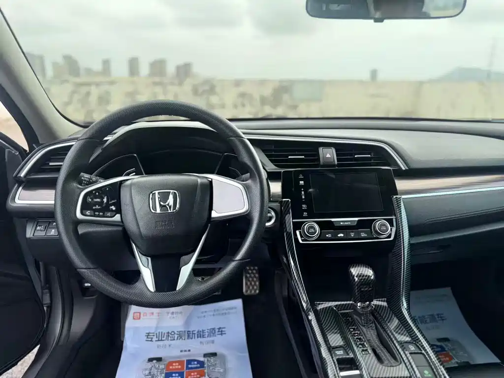 Honda Civic 2020 — фото 9