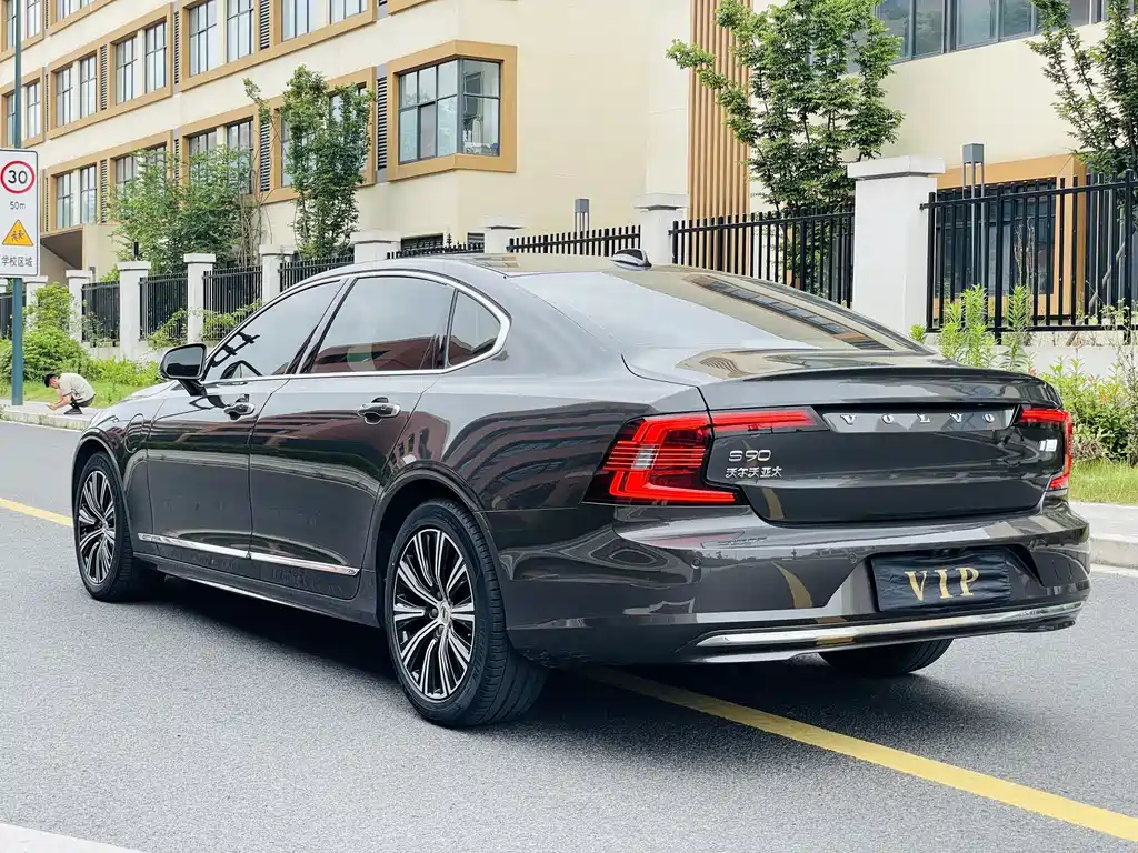 Volvo S90 PHEV 2021 — фото 33