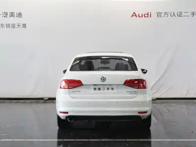 Volkswagen Sagitar 2016