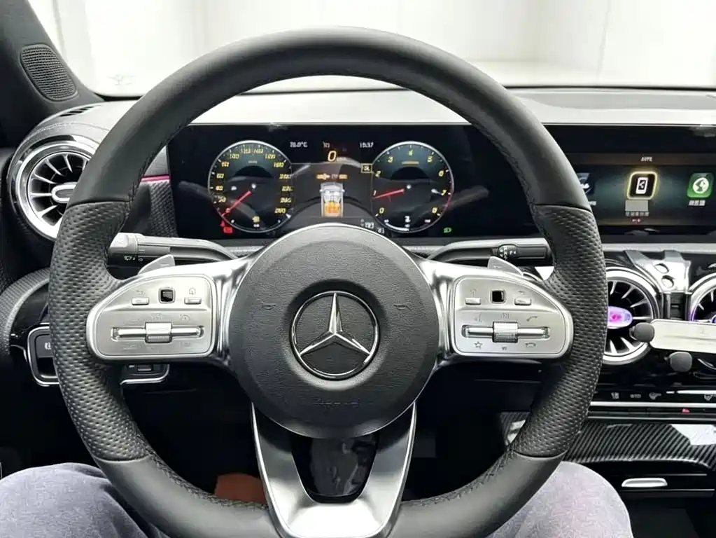 Mercedes-Benz A-Class 2020 — фото 8