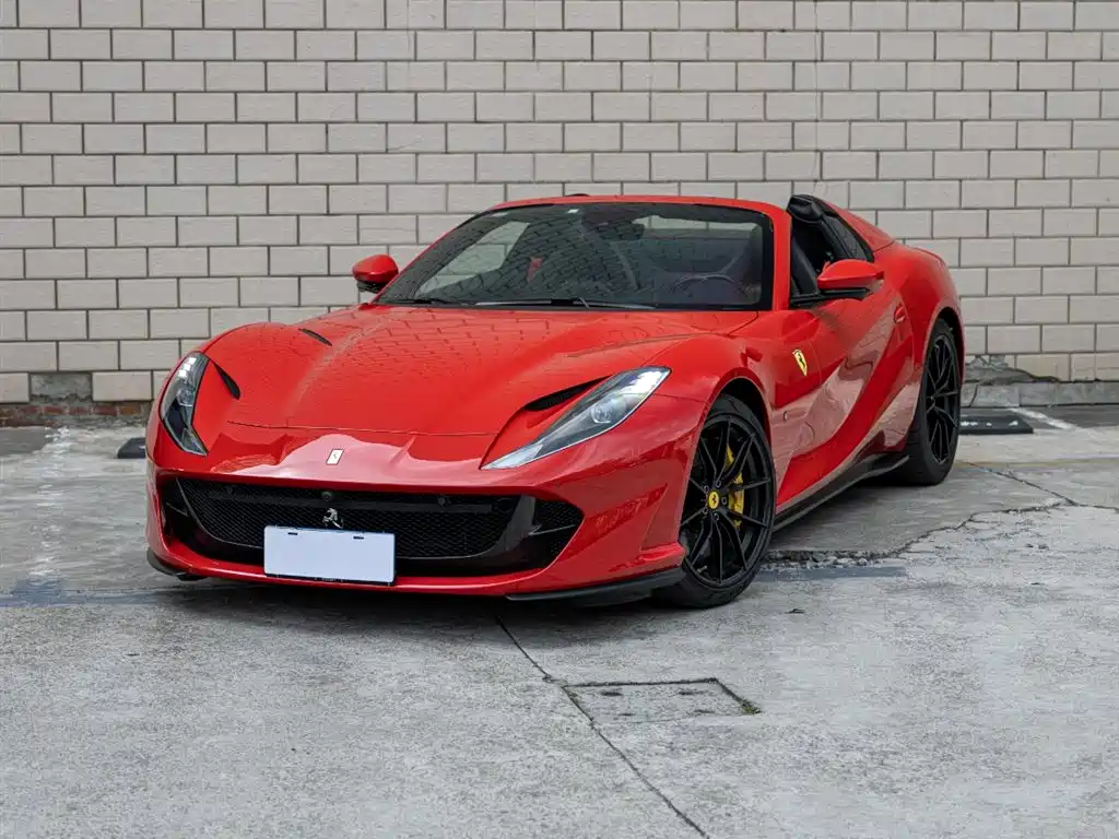 Ferrari 812 2022