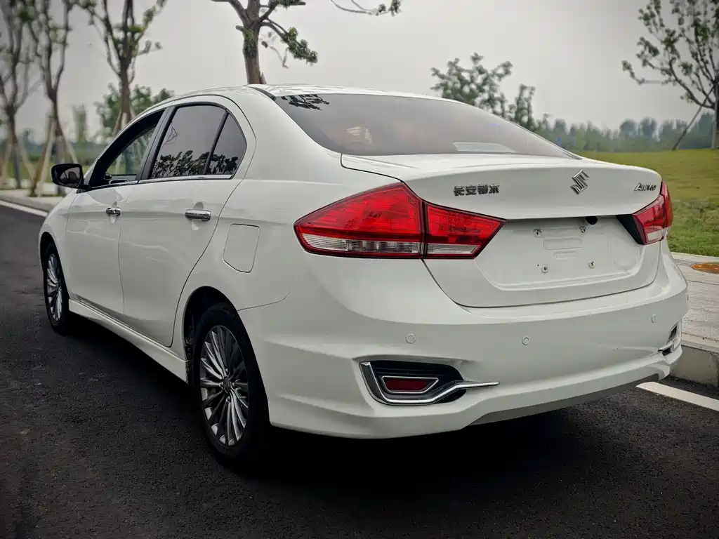 Suzuki Alivio 2016 — фото 11
