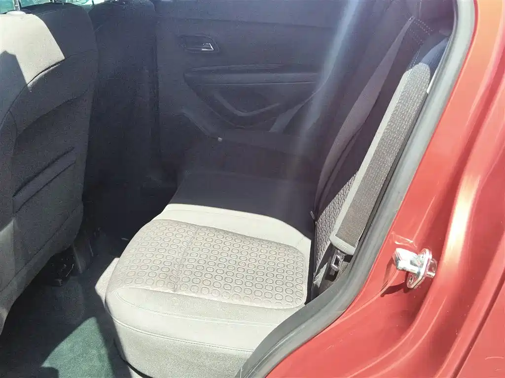 Chevrolet Trax 2015 — фото 17