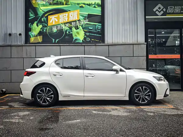 Lexus CT 2018
