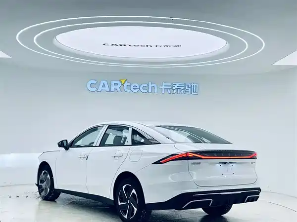 Geely Galaxy L6 2025