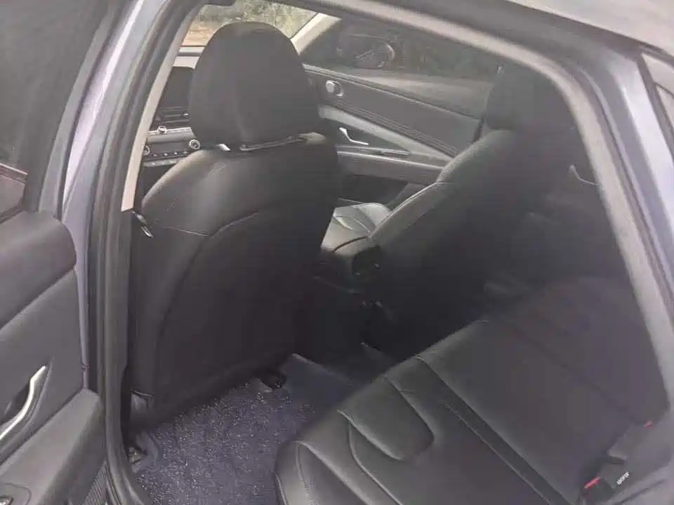 Hyundai Elantra 2023