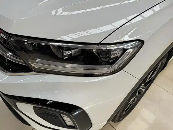Volkswagen T-Roc 2023