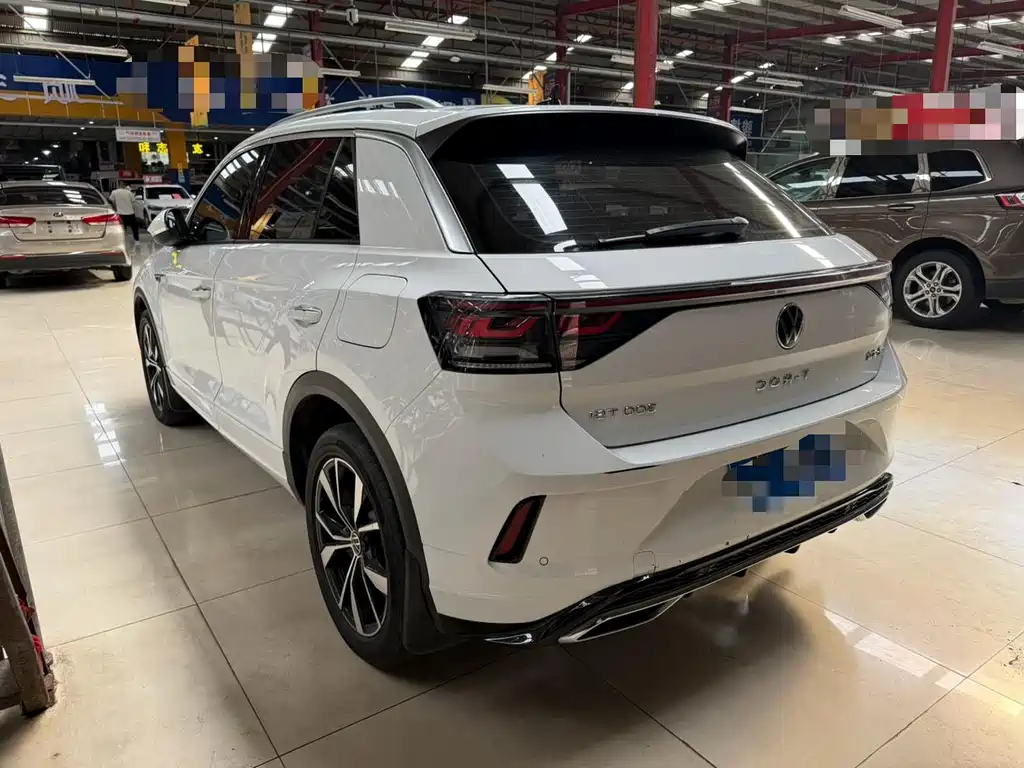 Volkswagen T-Roc 2023 — фото 9