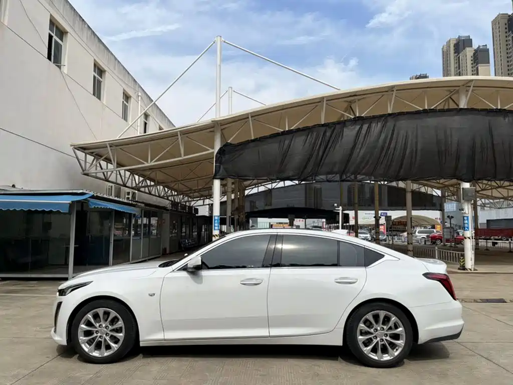 Cadillac CT5 2022 — фото 23