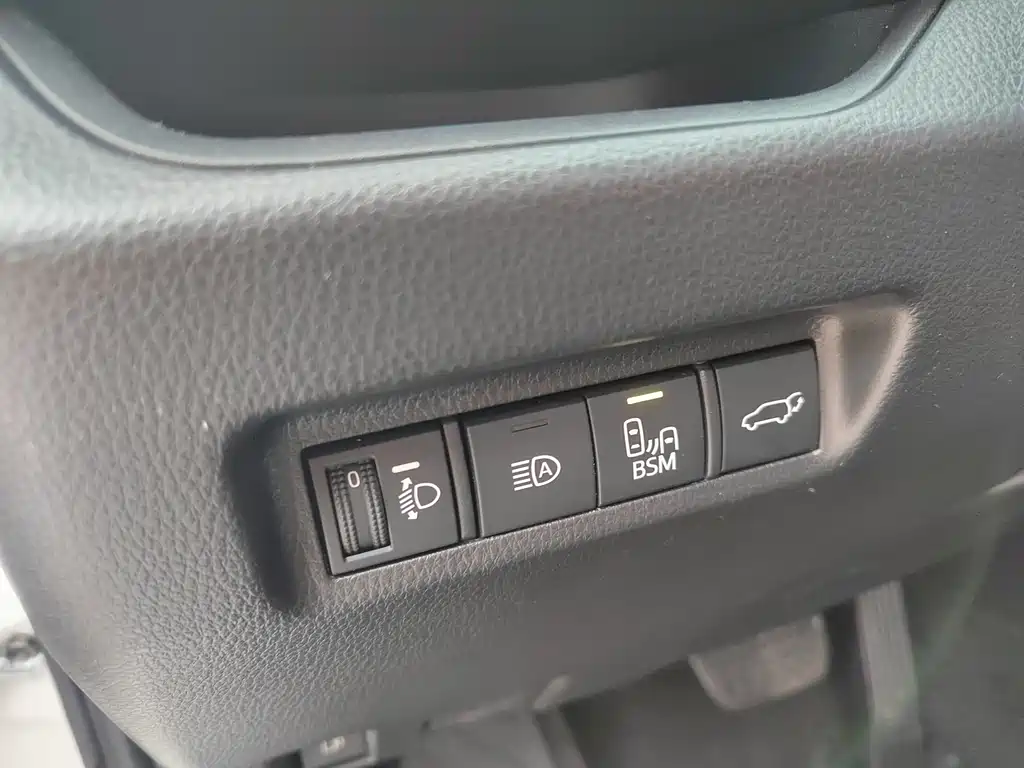 Toyota Wildlander 2021 — фото 18