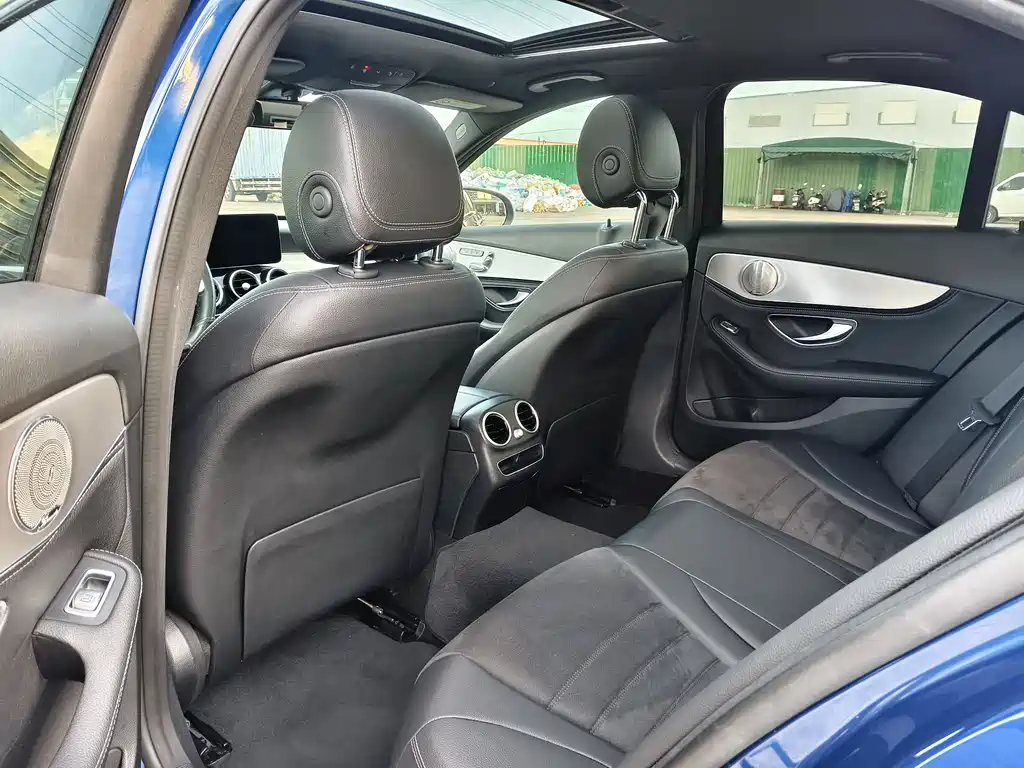 Mercedes-Benz C-Class 2018 — фото 10